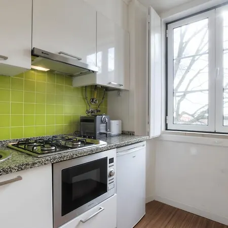 Bmyguest - Castelo Stylish Flat 리스본