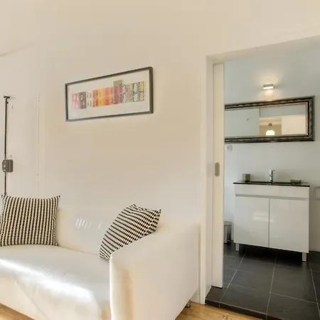 דירה Bmyguest - Castelo Stylish Flat
